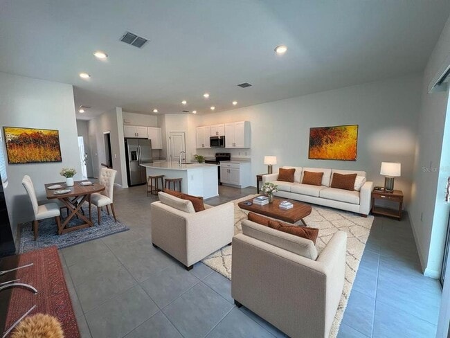 Building Photo - 2541 Penguin Blvd