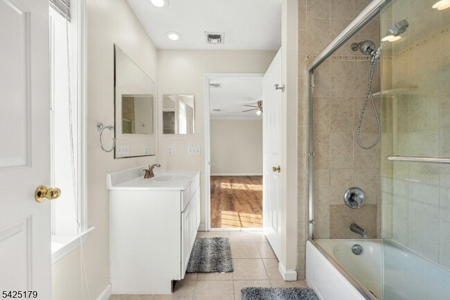 Building Photo - 112 Peapack Rd