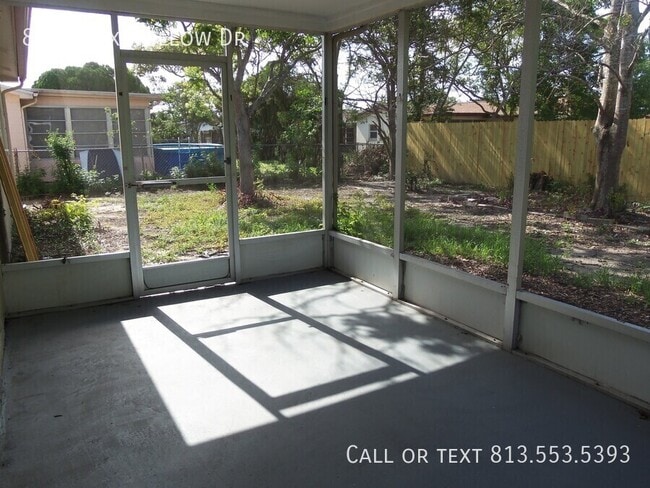 Building Photo - 8440 Fox Hollow Dr
