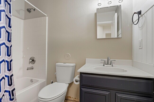 Building Photo - 11853 Auburn Sands Dr