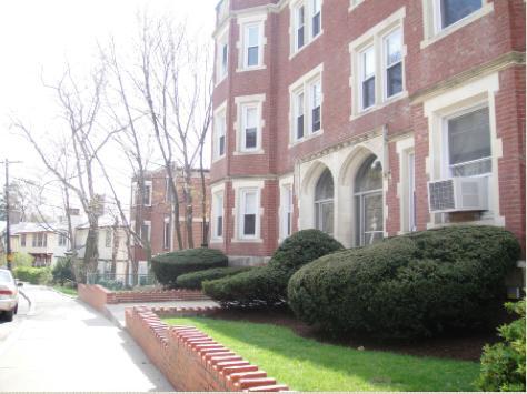 Building Photo - 312 Tappan St