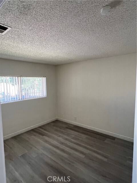 Building Photo - 221 Grayson Way