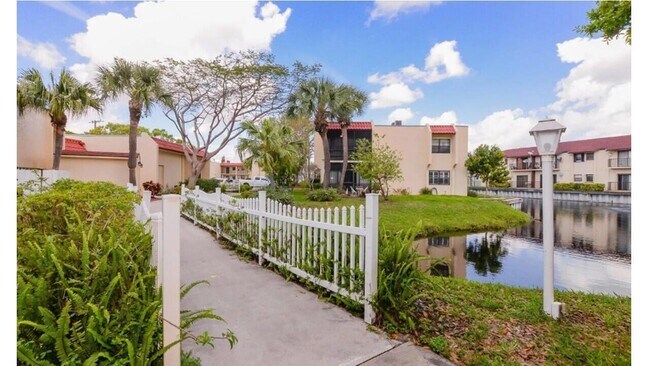 Building Photo - 2050 Oleander Blvd