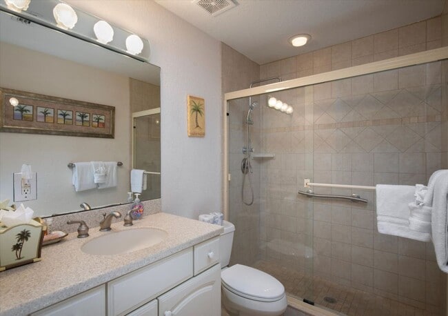 Building Photo - Seasonal Waterfront Living | Available April 15 – October 31