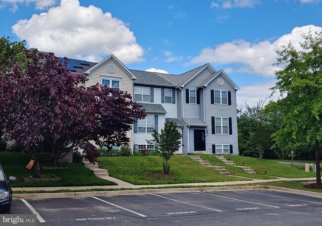 Building Photo - 2448 Winding Ridge Rd