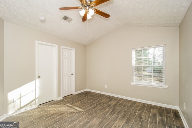 Building Photo - 10416 Larrack Ct