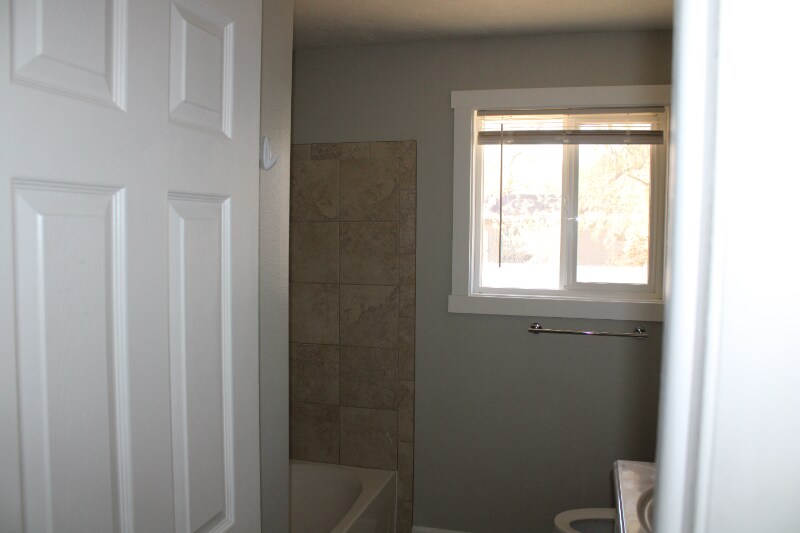 Building Photo - 575 Crimson Cir