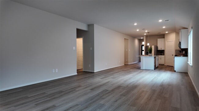 Building Photo - 16241 Parish Pointe Ct