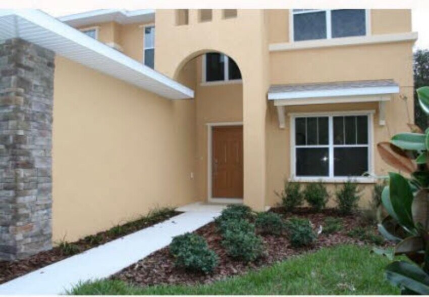 Front Entrance - 15715 Starling Dale Ln