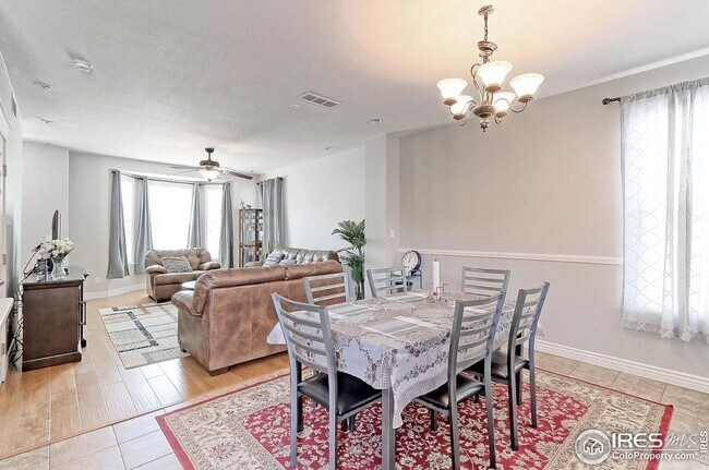 Building Photo - Must see paired home in Coal Creek