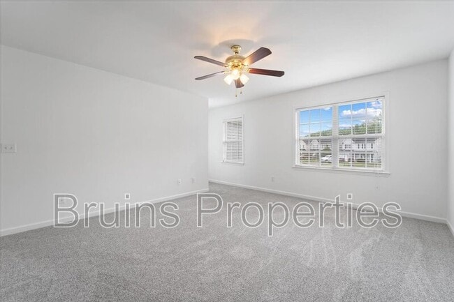 Building Photo - 1520 Birkdale Ct