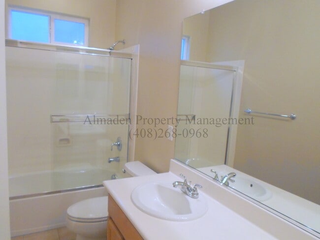 Building Photo - Pets Negotiable! Great Location near Willo...