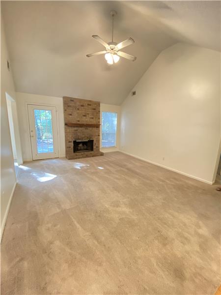 Building Photo - 112 Oak Pointe Trail