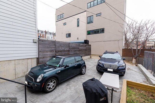 Building Photo - 1113 Clifton St NW