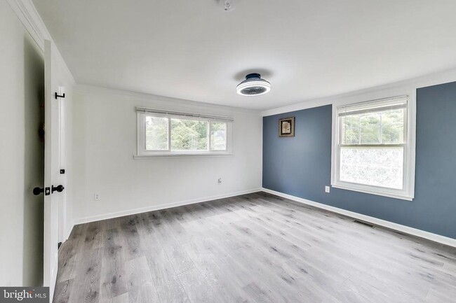 Building Photo - 3610 Wayneswood Rd