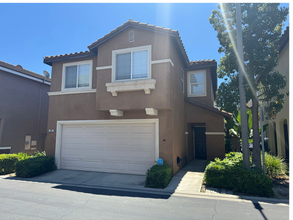 Building Photo - Townhome for Rent