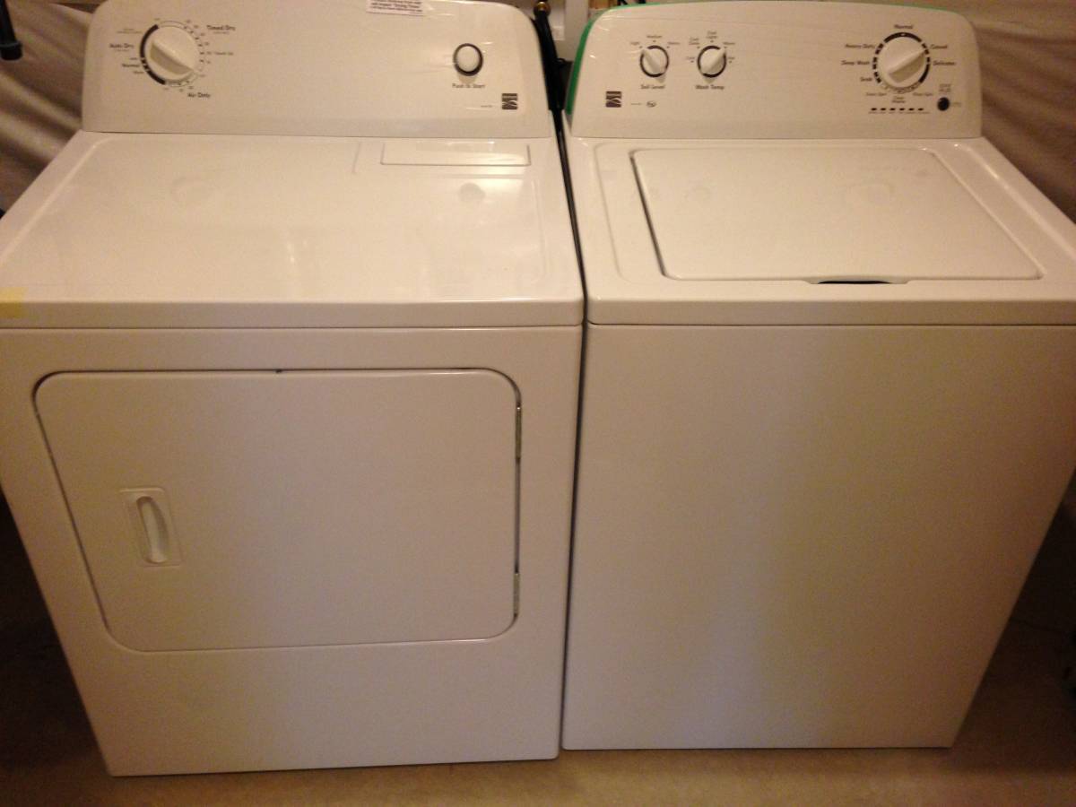 Building Photo - 21215 Fairhunt Dr