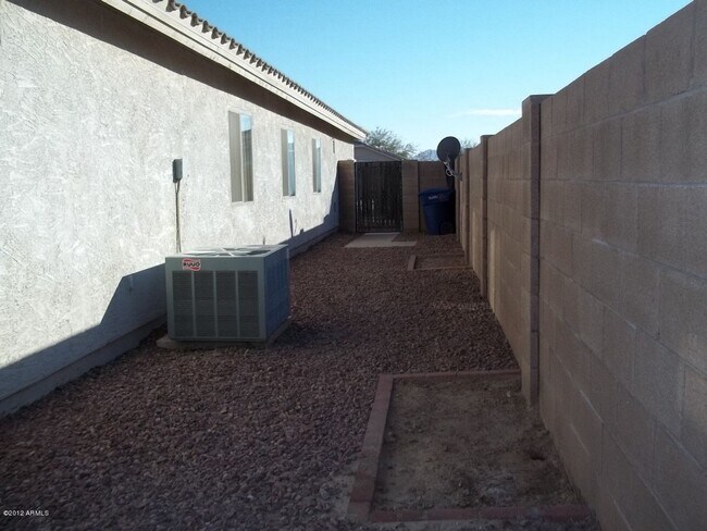Building Photo - AVAILABLE NOW IN SAN TAN RANCH GILBERT!!!