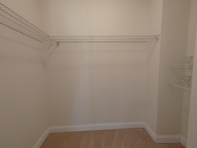 Building Photo - 118 Lakeview Dr