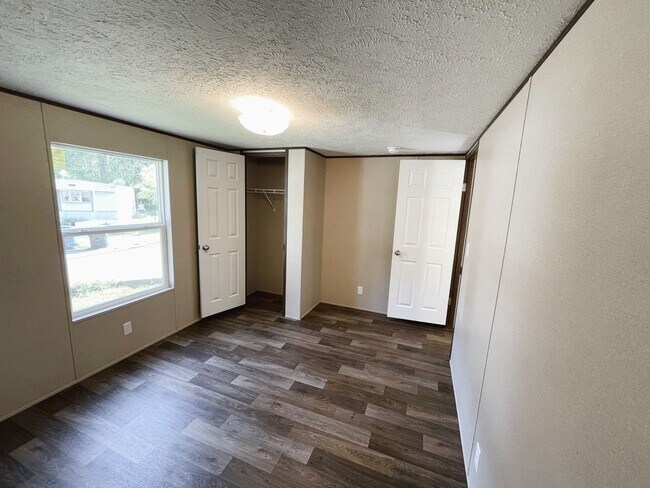 Building Photo - Pelican Point