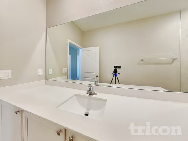 Building Photo - 4381 Carrabelle River Ln