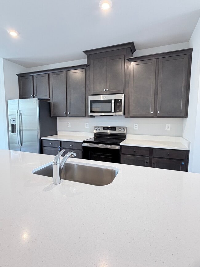 Building Photo - 9454 Belladdie Way