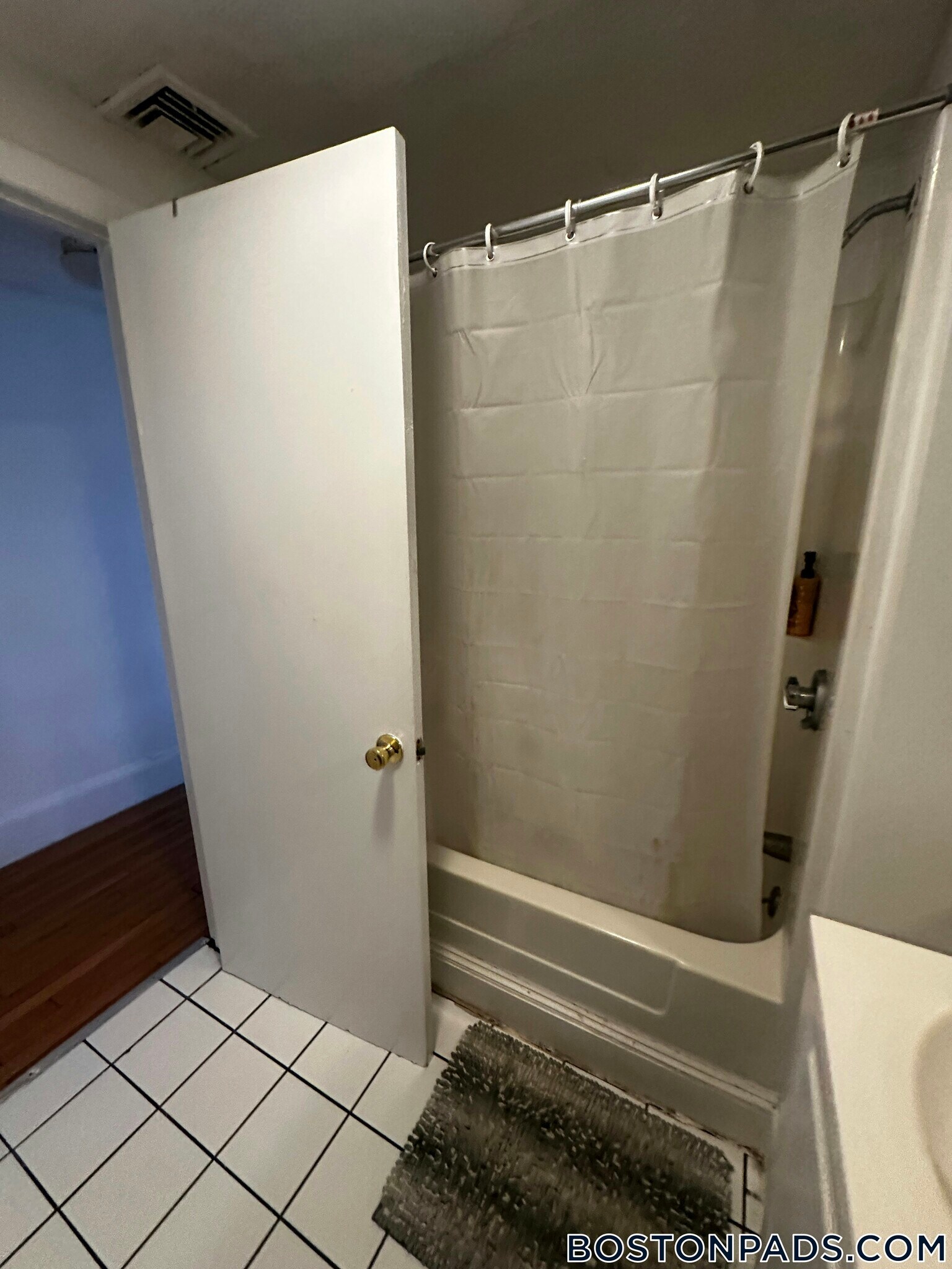 Building Photo - 878 Huntington Ave