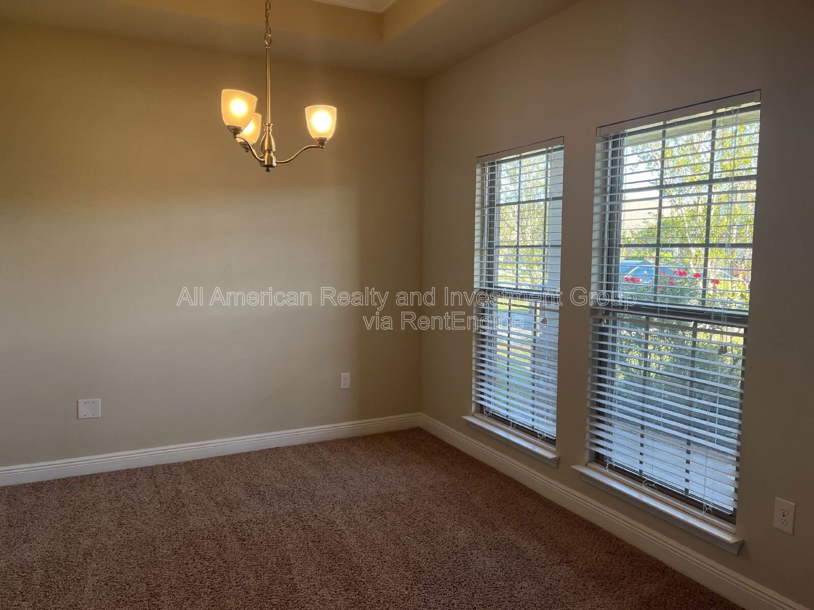 Building Photo - 671 Teal St