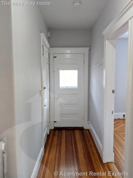 Building Photo - 14 Belknap St