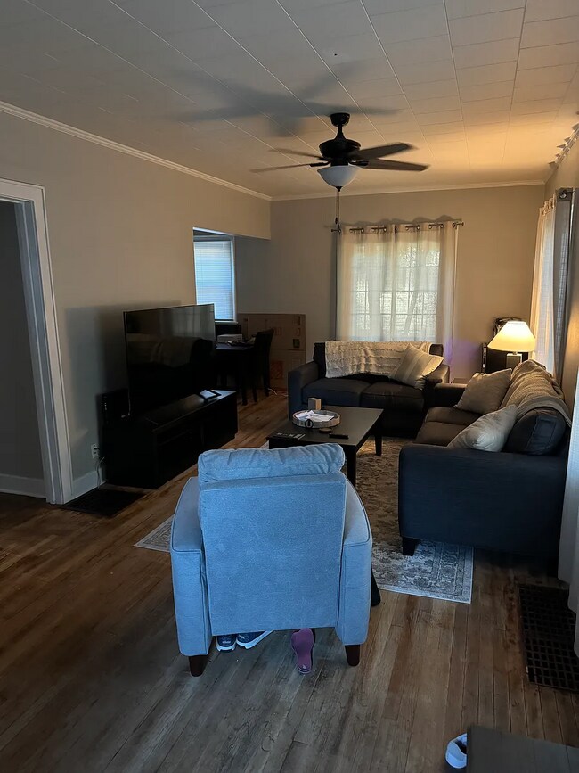 Building Photo - 1103 Franklin St