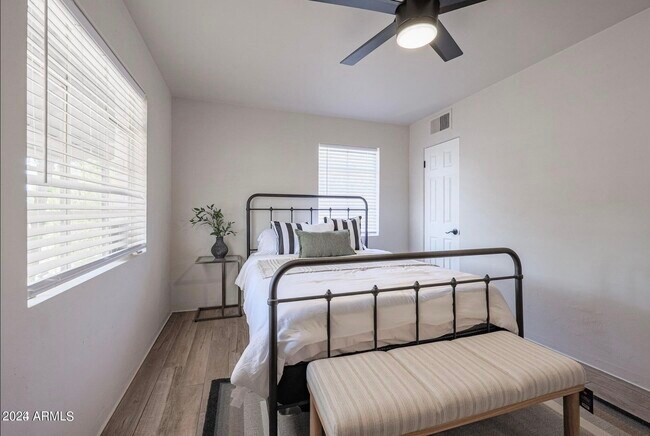 Building Photo - 3611 N 21st Dr