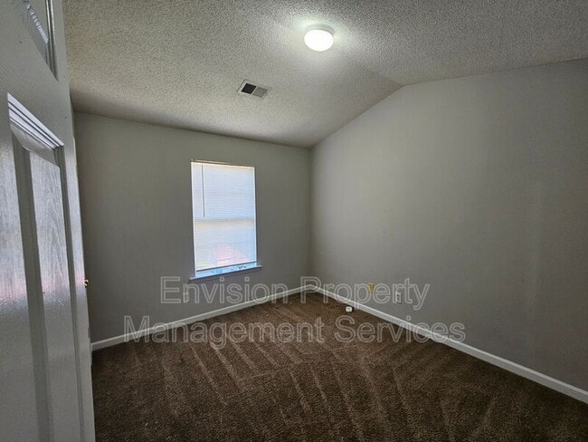 Building Photo - 336 Coral Cir