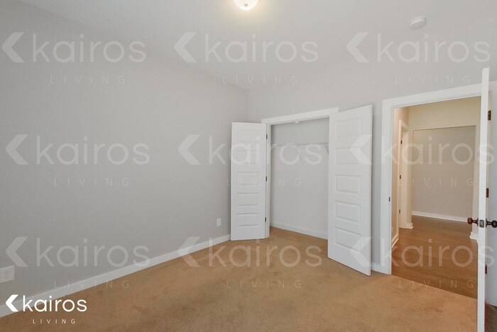 Building Photo - 7079 Shadesbrook Dr