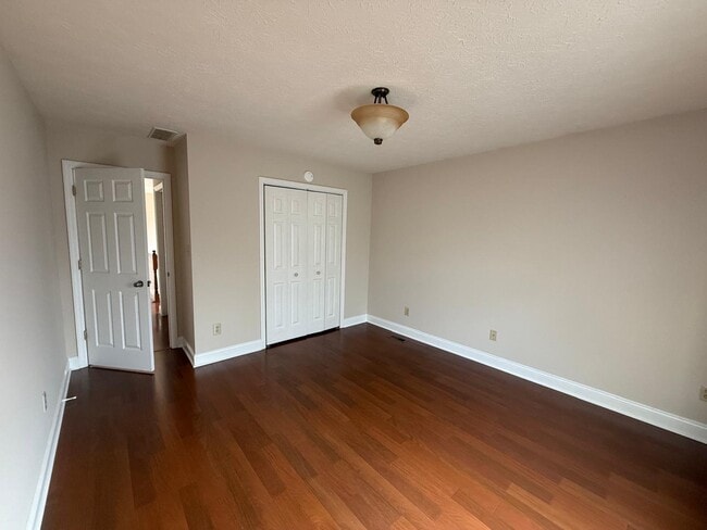 Building Photo - 7574 Allenwood Ct