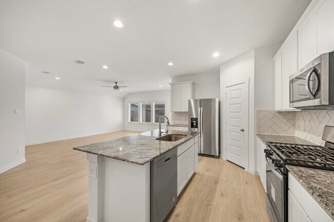 Building Photo - 2732 Misty Elm Ln