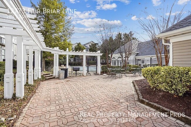 Building Photo - 12773 Fair Briar Ln