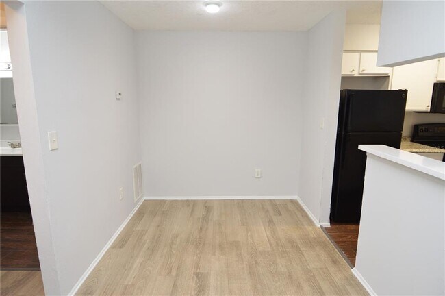 Building Photo - 8645 Fancy Finch Dr