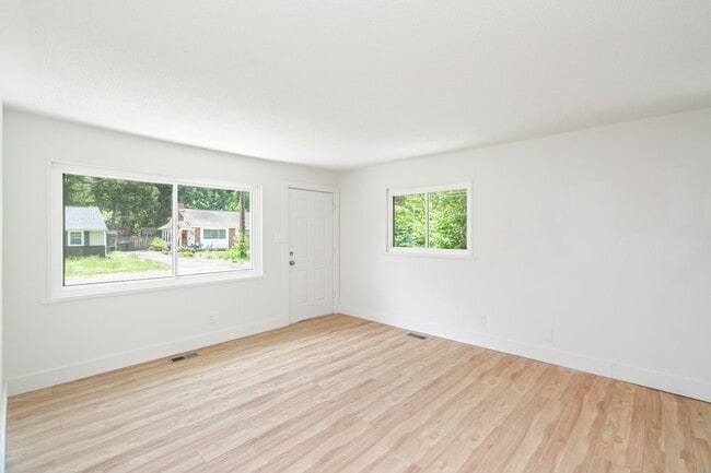Building Photo - 415 Taliwa Dr