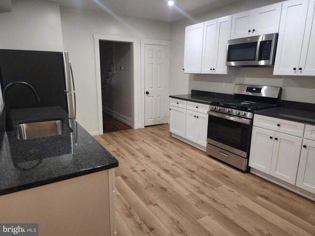 Building Photo - 311 S 1st Ave