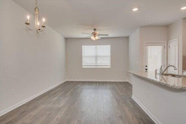 Building Photo - 4315 Newland St