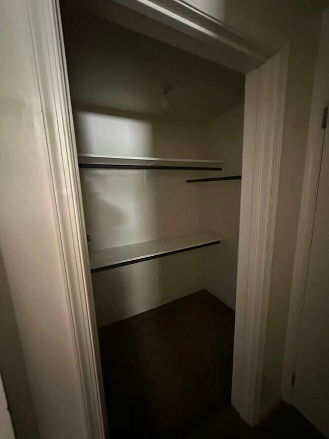 Building Photo - 2 W Big Spring Ave