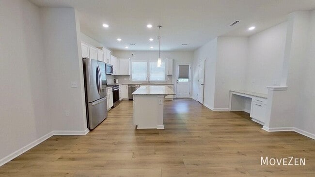 Building Photo - 808 Falls Grove Trl