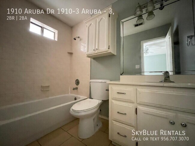 Building Photo - 1910 Aruba Dr