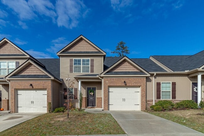 Building Photo - Beautiful 3 bedroom Townhome in Grovetown!