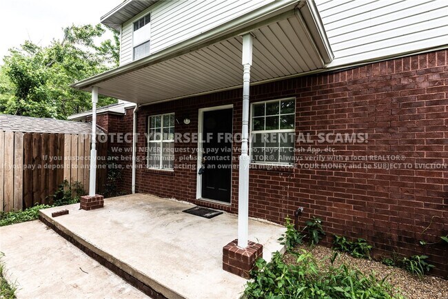 Building Photo - 2554 W Houston St