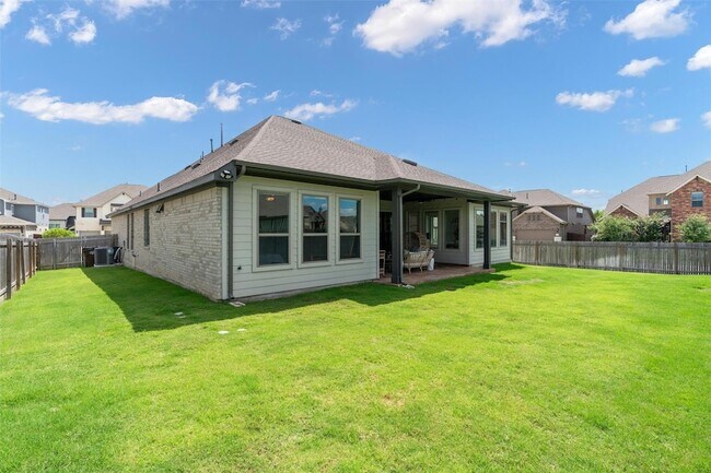 Building Photo - 3800 Sandhill Crane Dr