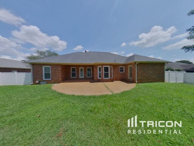 Building Photo - 1818 Brighton Dr