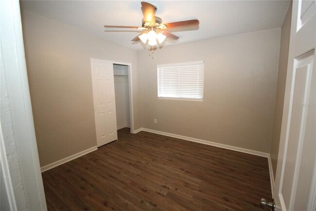 Building Photo - 115 N Lakewood Cir