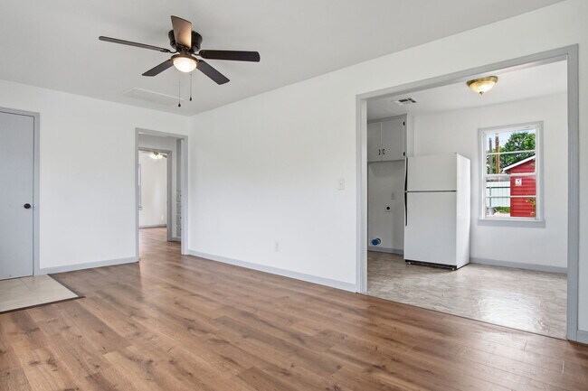 Building Photo - 2228 NE 23rd St