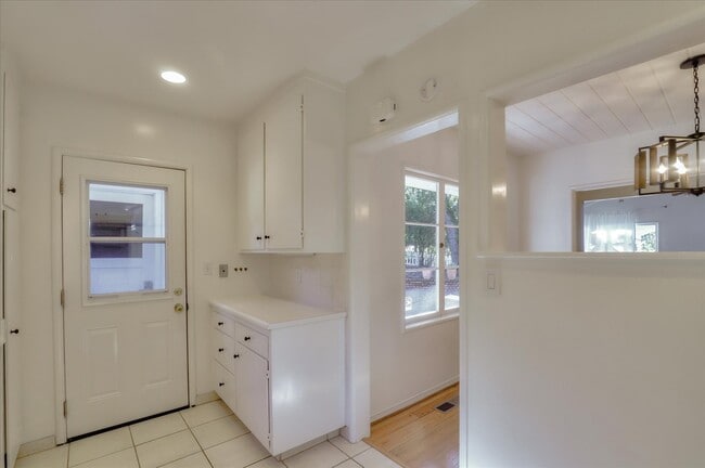 Building Photo - 1766 Woodhaven Way